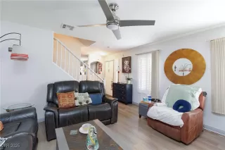 Photo #3: 2716699 Listing