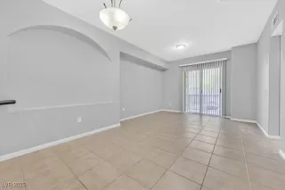 Photo #5: 2716726 Listing 