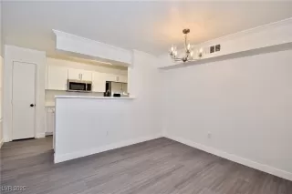 Photo #3: 2716728 Listing 