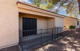 Photo #3: 2716738 Listing