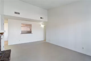 Photo #2: 2716747 Listing 