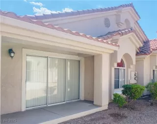 Photo #2: 2716757 Listing 