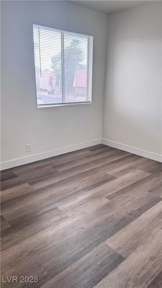 Photo #5: 2716760 Listing 