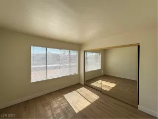 Photo #4: 2716764 Listing 