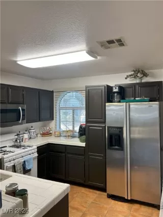 Photo #5: 2716776 Listing 