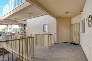 Photo #3: 2716785 Listing