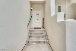 Photo #2: 2716789 Listing