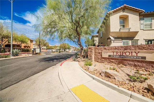 MLS: 2716795 Condo For Sale
