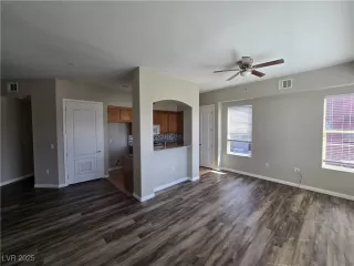 Photo #2: 2716801 Listing