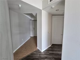 Photo #5: 2716801 Listing