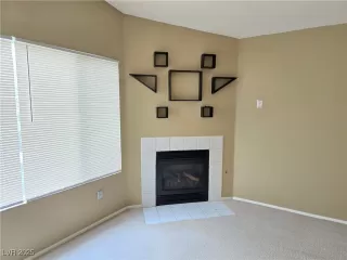 Photo #5: 2716802 Listing