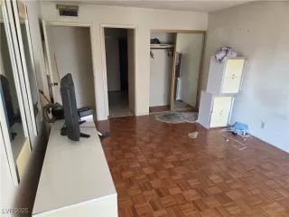 Photo #3: 2716808 Listing