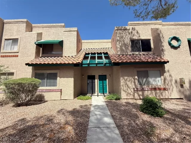 MLS: 2716814 Condo For Sale