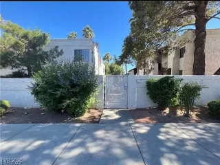 Photo #1: 2716831 Listing