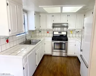 Photo #6: 2716831 Listing