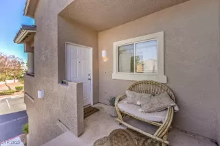 Photo #4: 2716858 Listing 