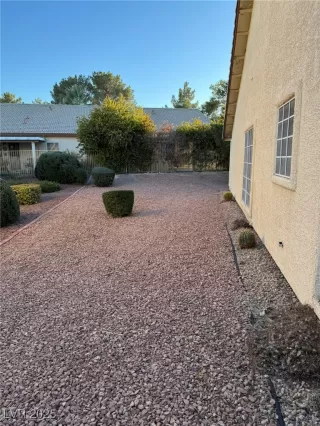 Photo #1: 2716867 Listing 