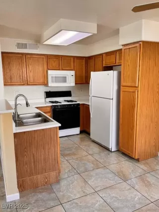 Photo #4: 2716885 Listing 