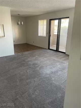 Photo #3: 2716905 Listing 