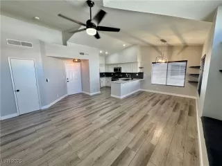 Photo #1: 2716925 Listing 