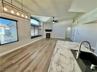 Photo #5: 2716925 Listing 