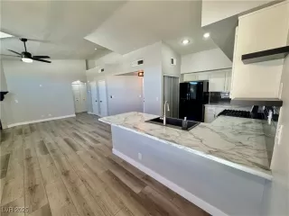 Photo #6: 2716925 Listing 