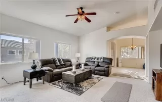 Photo #3: 2716940 Listing 