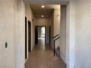 Photo #5: 2716951 Listing