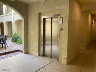 Photo #6: 2716951 Listing