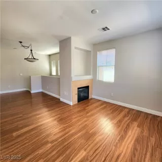 Photo #2: 2716986 Listing