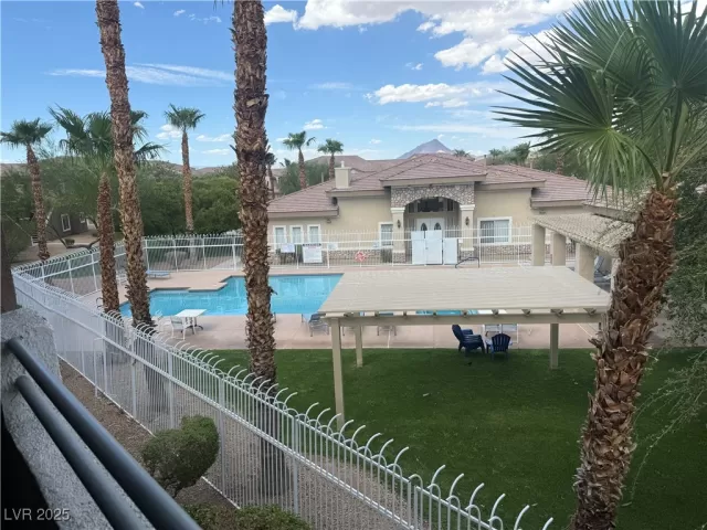 MLS: 2717011 Condo For Sale