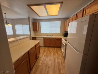 Photo #4: 2717011 Listing 