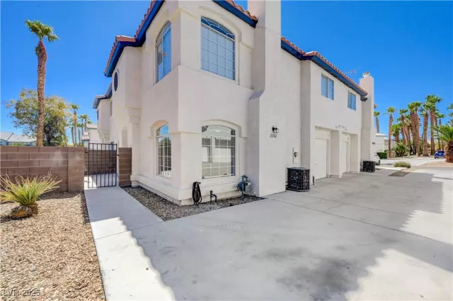 MLS: 2717016 Condo For Sale