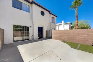 Photo #3: 2717016 Listing