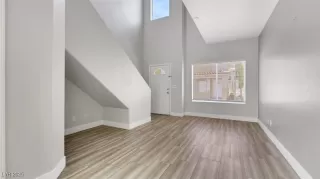 Photo #2: 2717041 Listing 