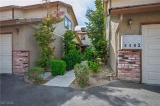 Photo #2: 2717045 Listing