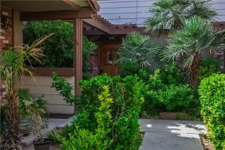 Photo #3: 2717045 Listing