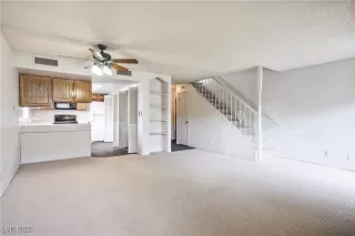 Photo #5: 2717045 Listing