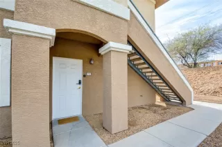 Photo #1: 2717049 Listing