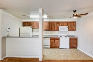 Photo #3: 2717050 Listing