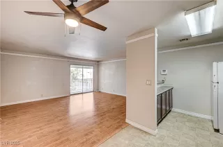 Photo #5: 2717050 Listing