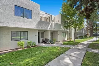 Photo #1: 2717066 Listing
