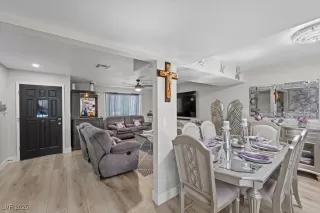 Photo #3: 2717066 Listing