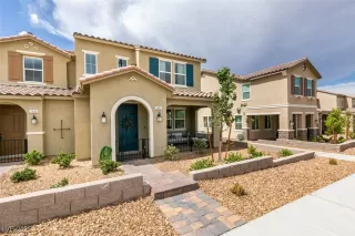 Photo #1: 2717071 Listing