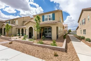 Photo #2: 2717071 Listing