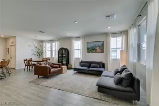 Photo #6: 2717071 Listing