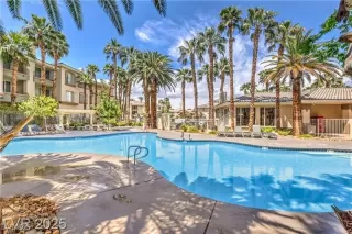 Photo #2: 2717098 Listing