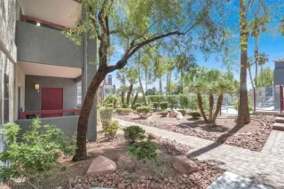 Photo #2: 2717134 Listing