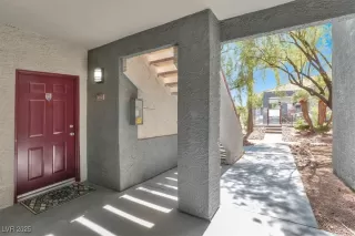 Photo #3: 2717134 Listing