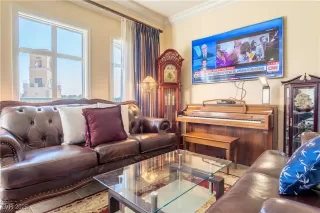 Photo #6: 2717156 Listing